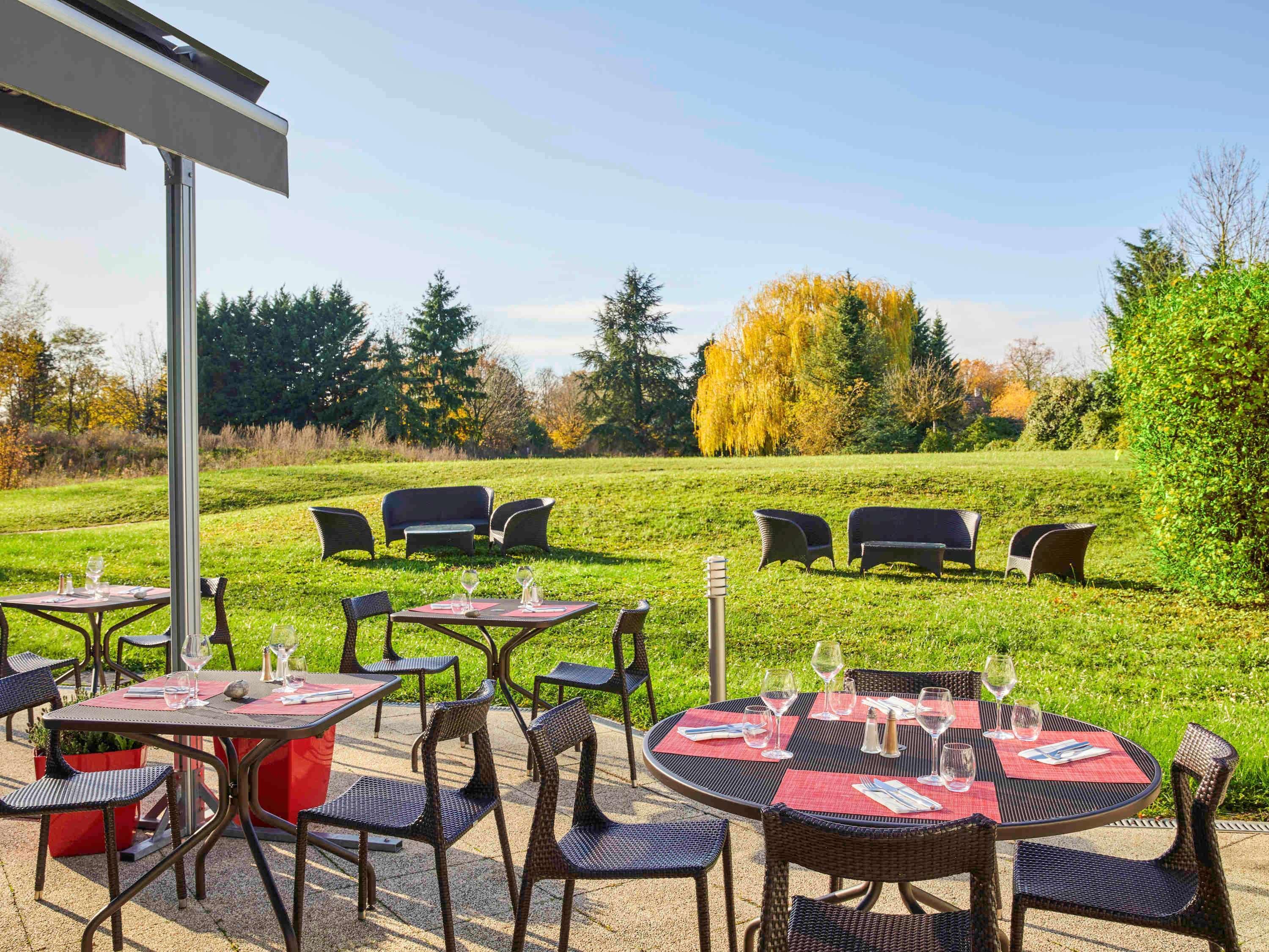 Novotel Senart Golf De Greenparc Saint-Pierre-du-Perray Buitenkant foto