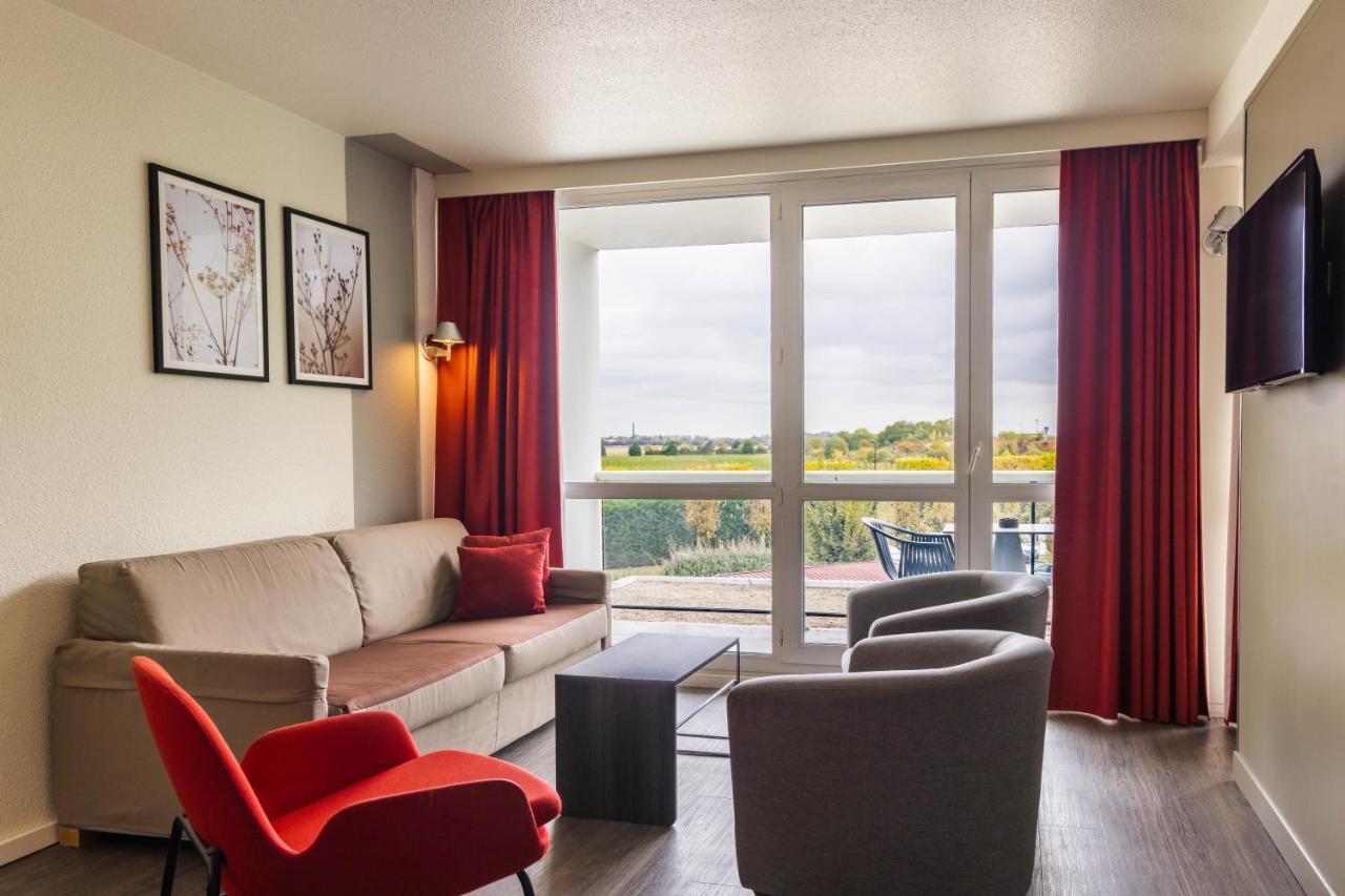 Novotel Senart Golf De Greenparc Saint-Pierre-du-Perray Buitenkant foto