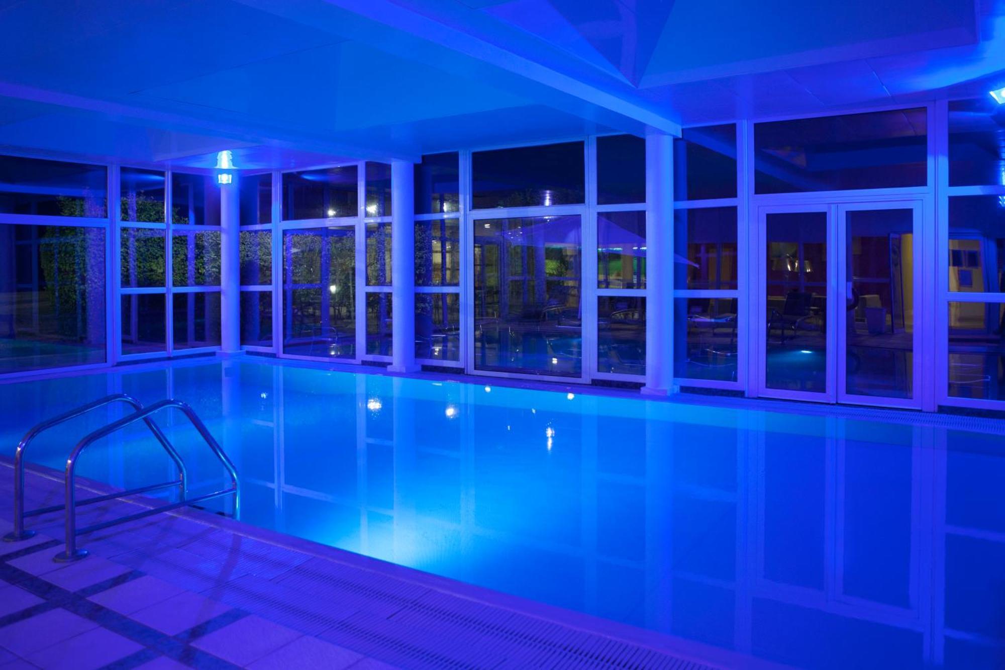 Novotel Senart Golf De Greenparc Saint-Pierre-du-Perray Buitenkant foto